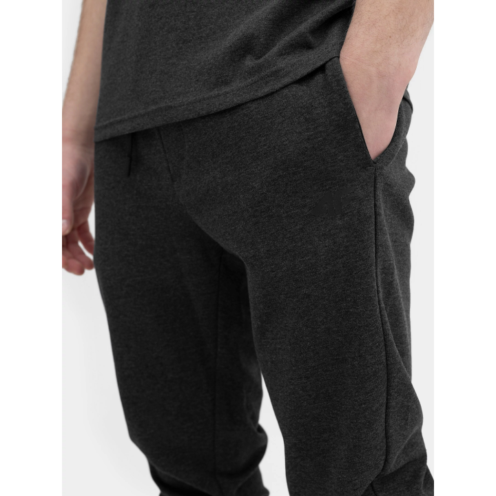 Dresowe joggery męskie 4F  - 5 buty zapaśnicze ubrania kostiumy