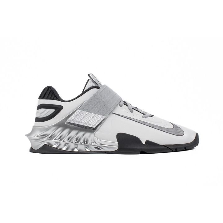 Nike Savaleos -buty do podnoszenie ciężarów  - 2 buty zapaśnicze ubrania kostiumy