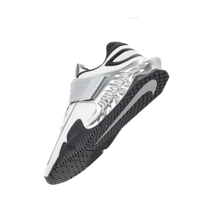 Nike Savaleos -buty do podnoszenie ciężarów  - 5 buty zapaśnicze ubrania kostiumy