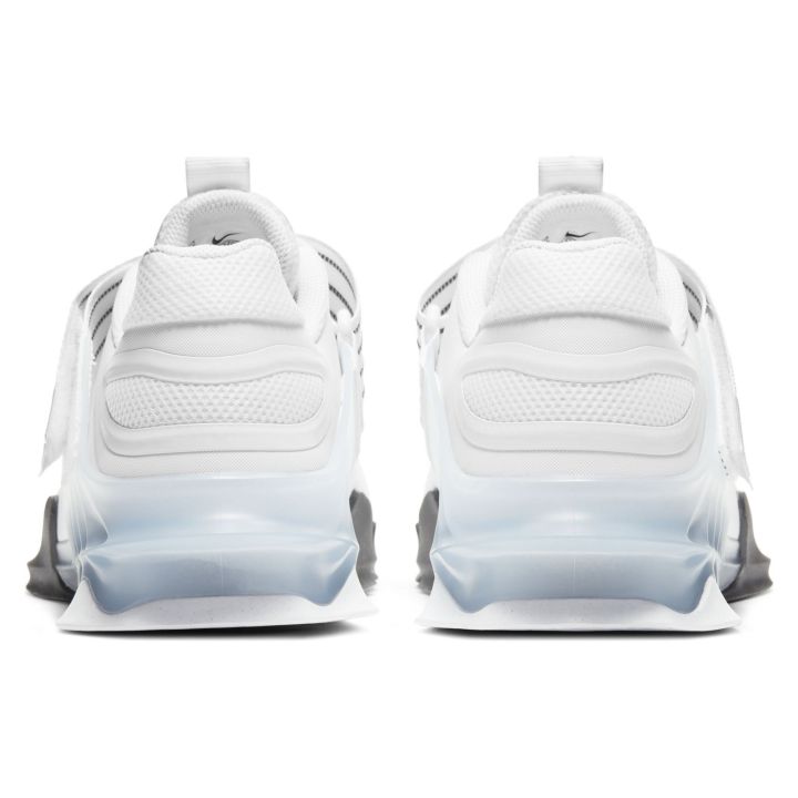 Nike Savaleos -buty do podnoszenie ciężarów  - 3 buty zapaśnicze ubrania kostiumy